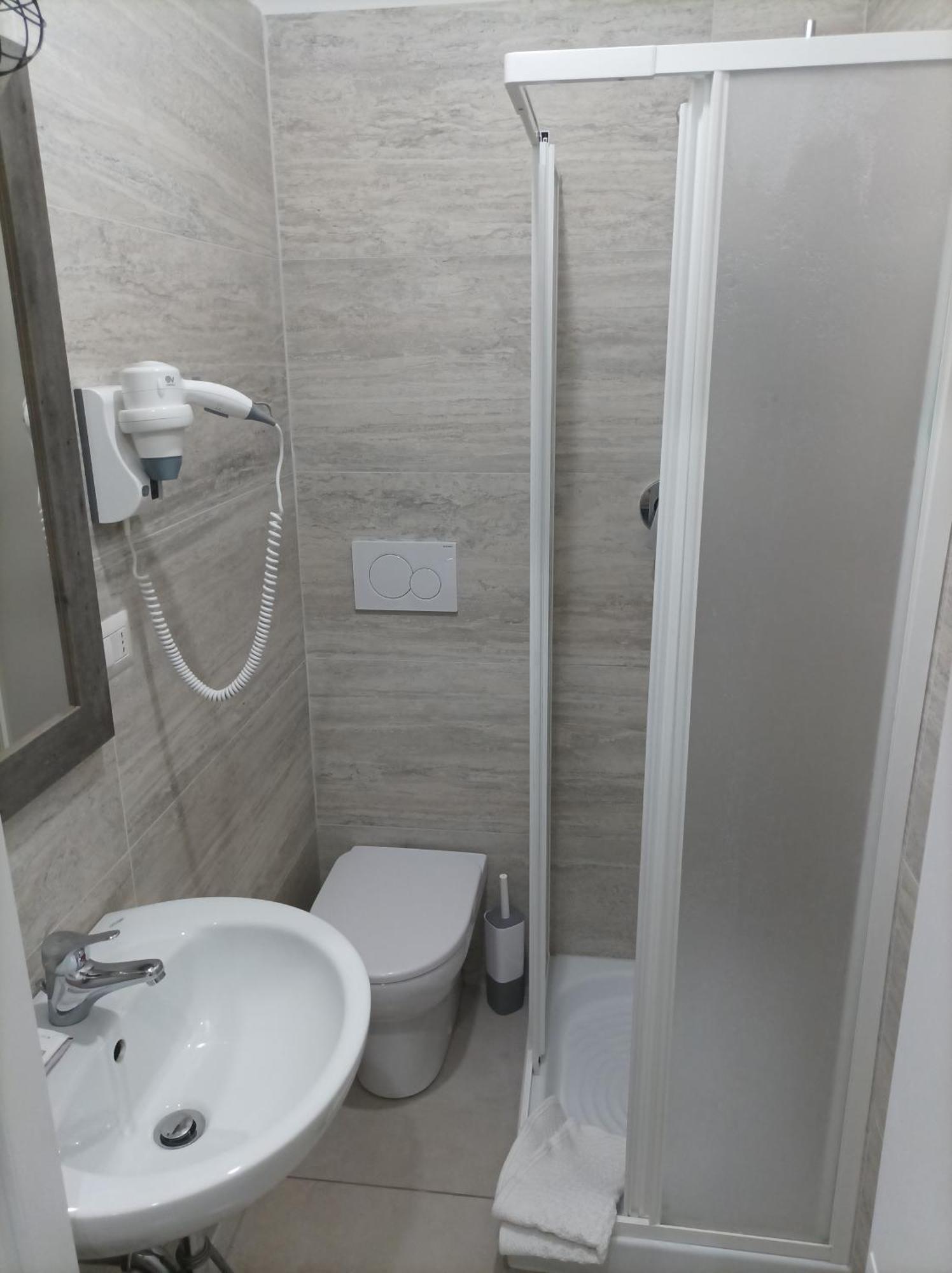 Angi Home Rome Bagian luar foto